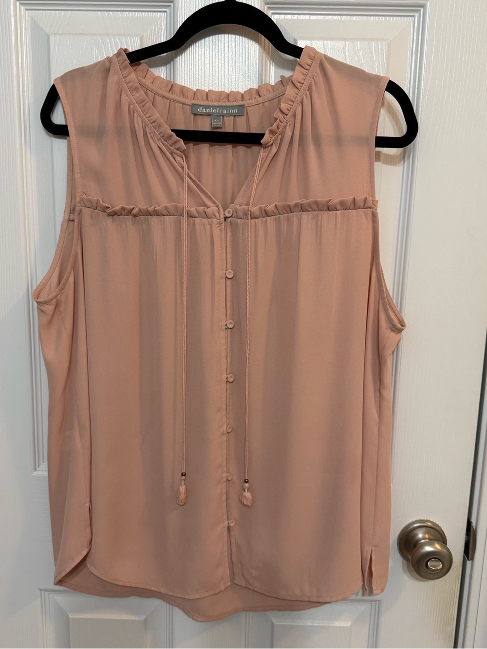 Daniel Rainn Dusty Blush Pink Sleeveless Button-Front Top